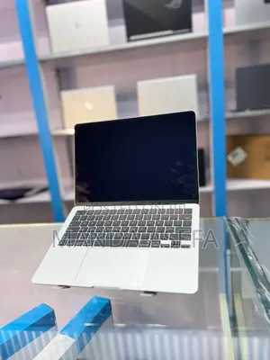 New Laptop Apple MacBook Air 16GB Apple M4 SSD 256GB