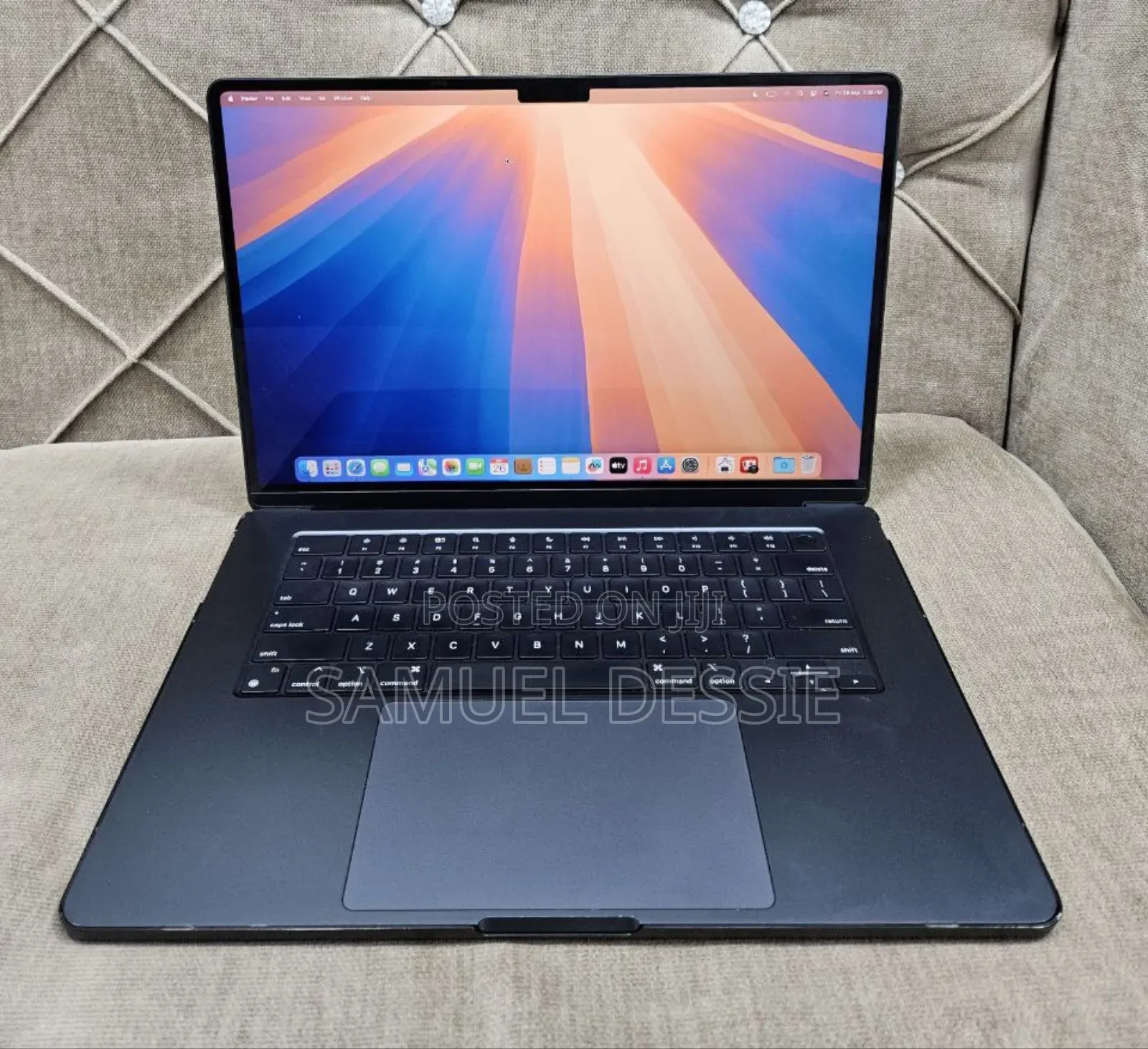 New Laptop Apple MacBook Air 2023 M2 8GB Apple M2 SSD 512GB