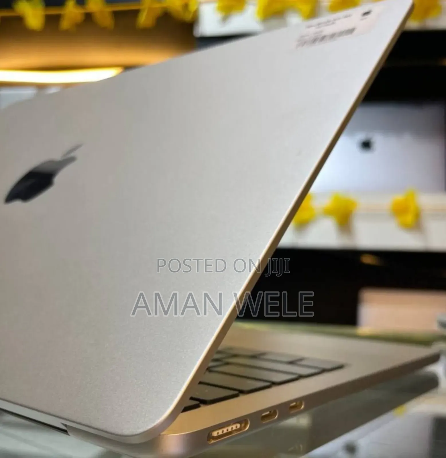 New Laptop Apple MacBook Air 2024 M3 13-Inch 16GB Intel SSD 512GB