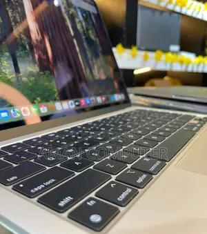 New Laptop Apple MacBook Air 2024 M3 13-Inch 16GB Intel SSD 512GB