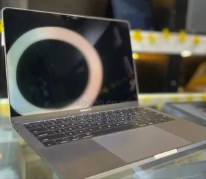 New Laptop Apple MacBook Pro 2017 8GB Intel Core I5 SSD 128GB