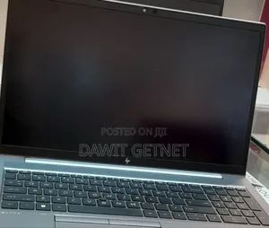 New Laptop HP ZBook Studio G4 32GB Intel Core I7 SSD 512GB