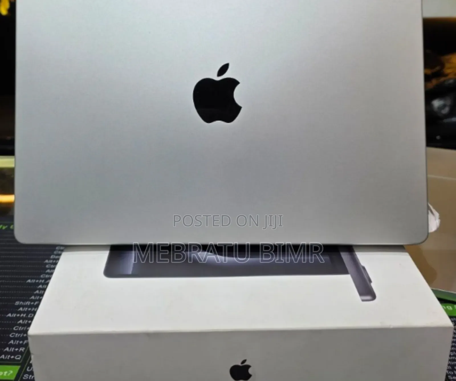 New Laptop Apple MacBook Pro M1 16GB Apple M1 Pro SSD 512GB