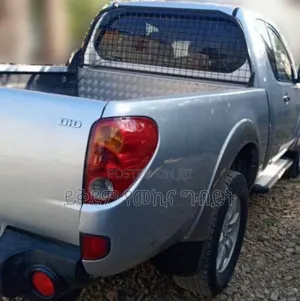 Photo - Mitsubishi L200 Single Cab 2.5 TD 4WD 2007 Silver