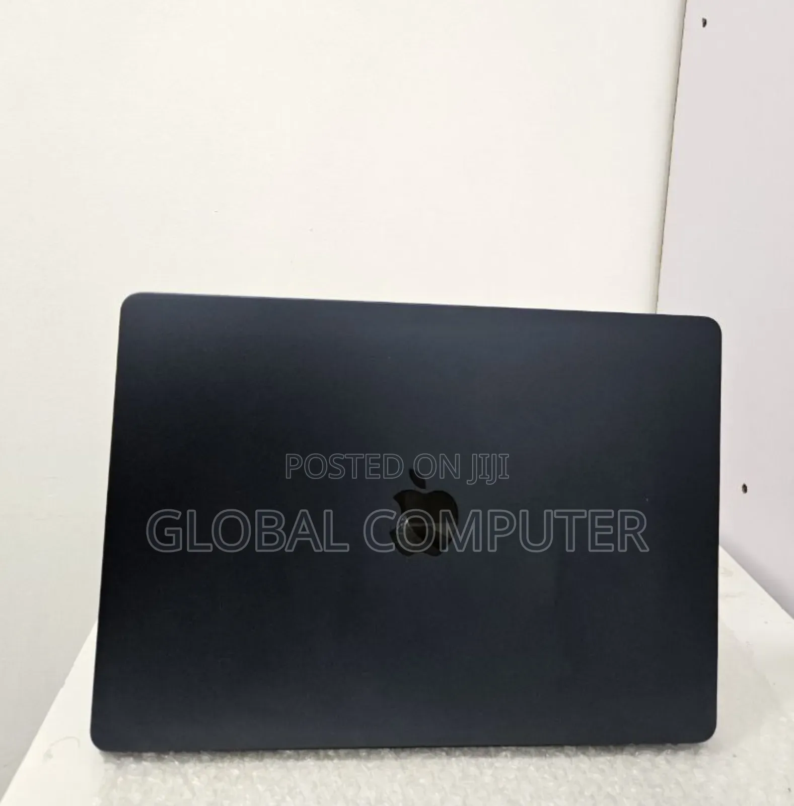 New Laptop Apple MacBook Air 2022 M2 8GB Apple M2 SSD 512GB