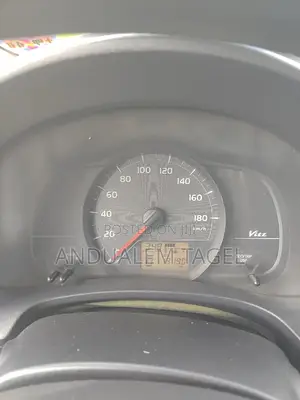 Toyota Yaris L Hatchback 5dr 2012 Silver