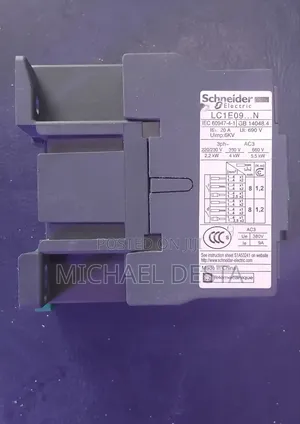 Schineider 3-Pole Contactor 20a,380v Ac3 With Aux(1no + 1 Nc)