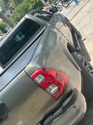 Toyota Hilux 2021 Gray