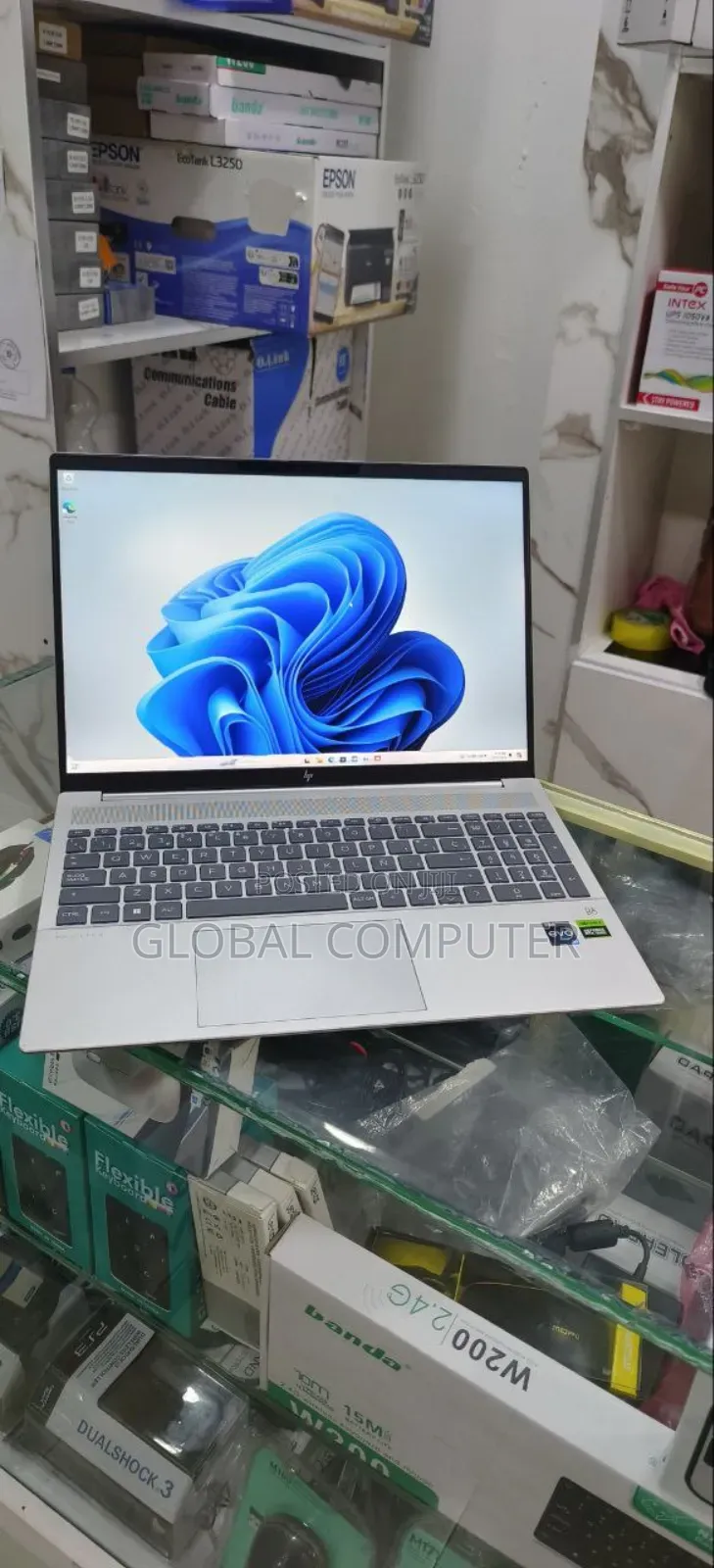 New Laptop HP Pavilion 15 16GB Intel Core I7 SSD 1T