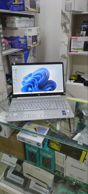New Laptop HP Stream Notebook 16GB Intel Core I7 SSD 1T