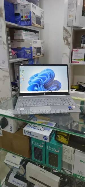 New Laptop HP Stream Notebook 16GB Intel Core I7 SSD 1T