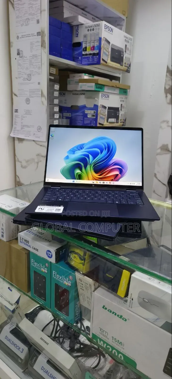 New Laptop HP OmniBook X Flip 14" 16GB Intel Core Ultra 7 SSD 1T