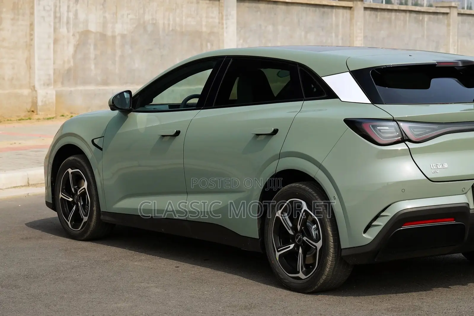 New BYD Sealion 7 EV 2025 Green