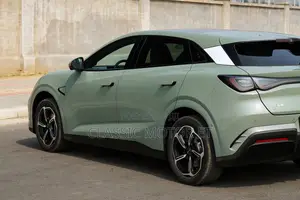 New BYD Sealion 7 EV 2025 Green