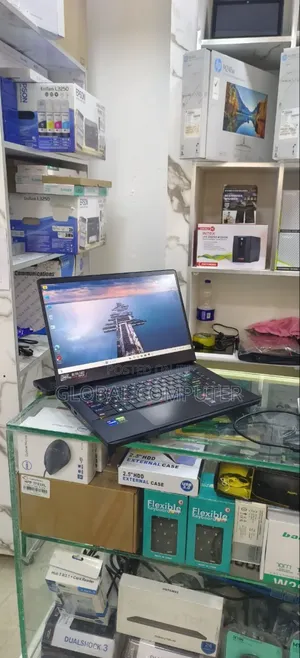 New Laptop MSI Raider GE68HX 13vi-202us 16GB Intel Core I9 SSD 1T