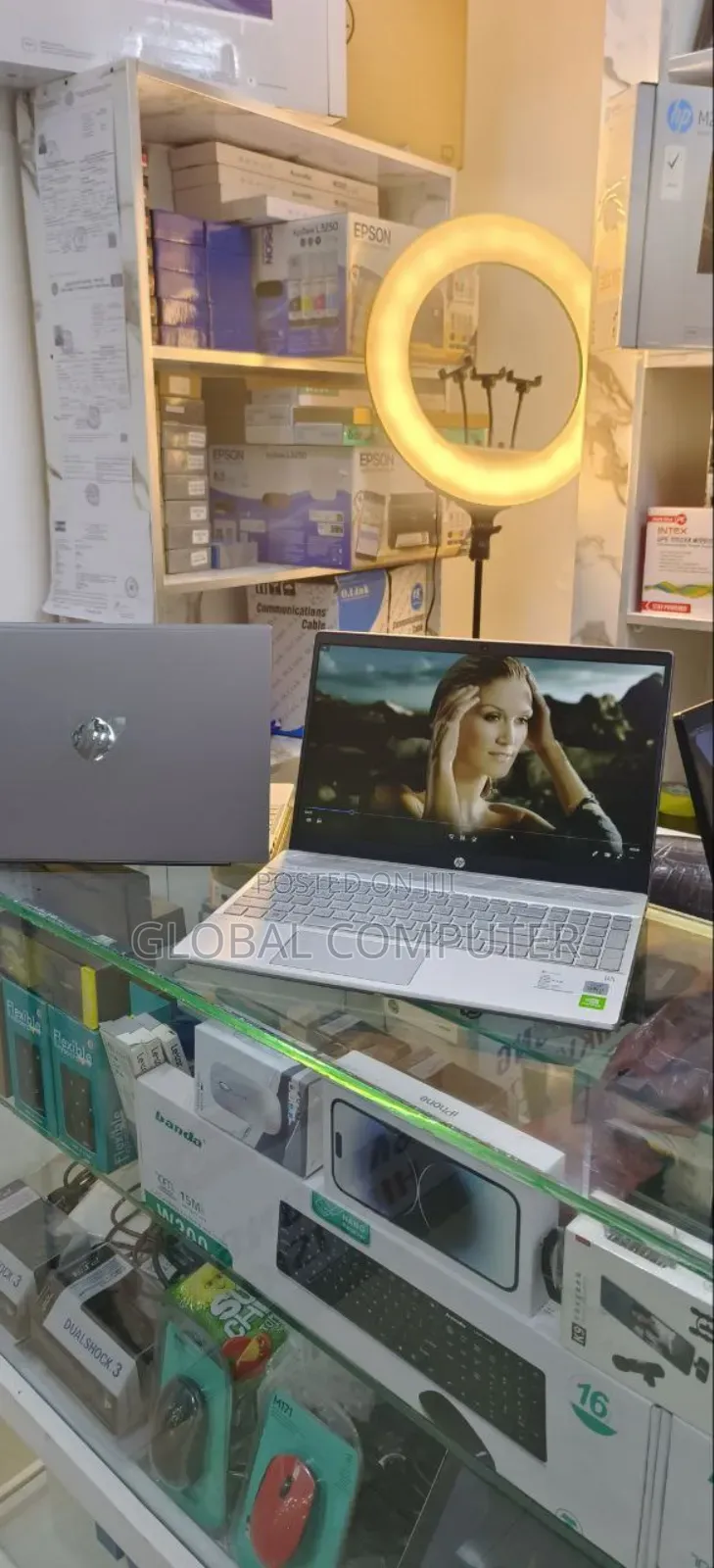 New Laptop HP Pavilion 11 16GB Intel Core I7 SSD 512GB