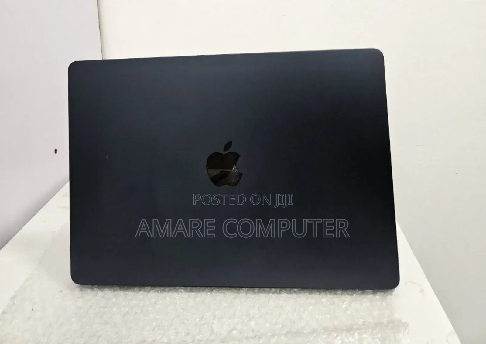 New Laptop Apple MacBook Air 2022 M2 8GB Apple M2 SSD 512GB