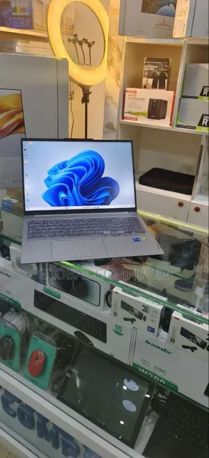 New Laptop Lenovo ThinkBook 13 16GB Intel Core I5 SSD 512GB