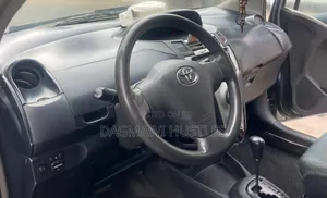 Toyota Yaris 1.0 2006 Gray