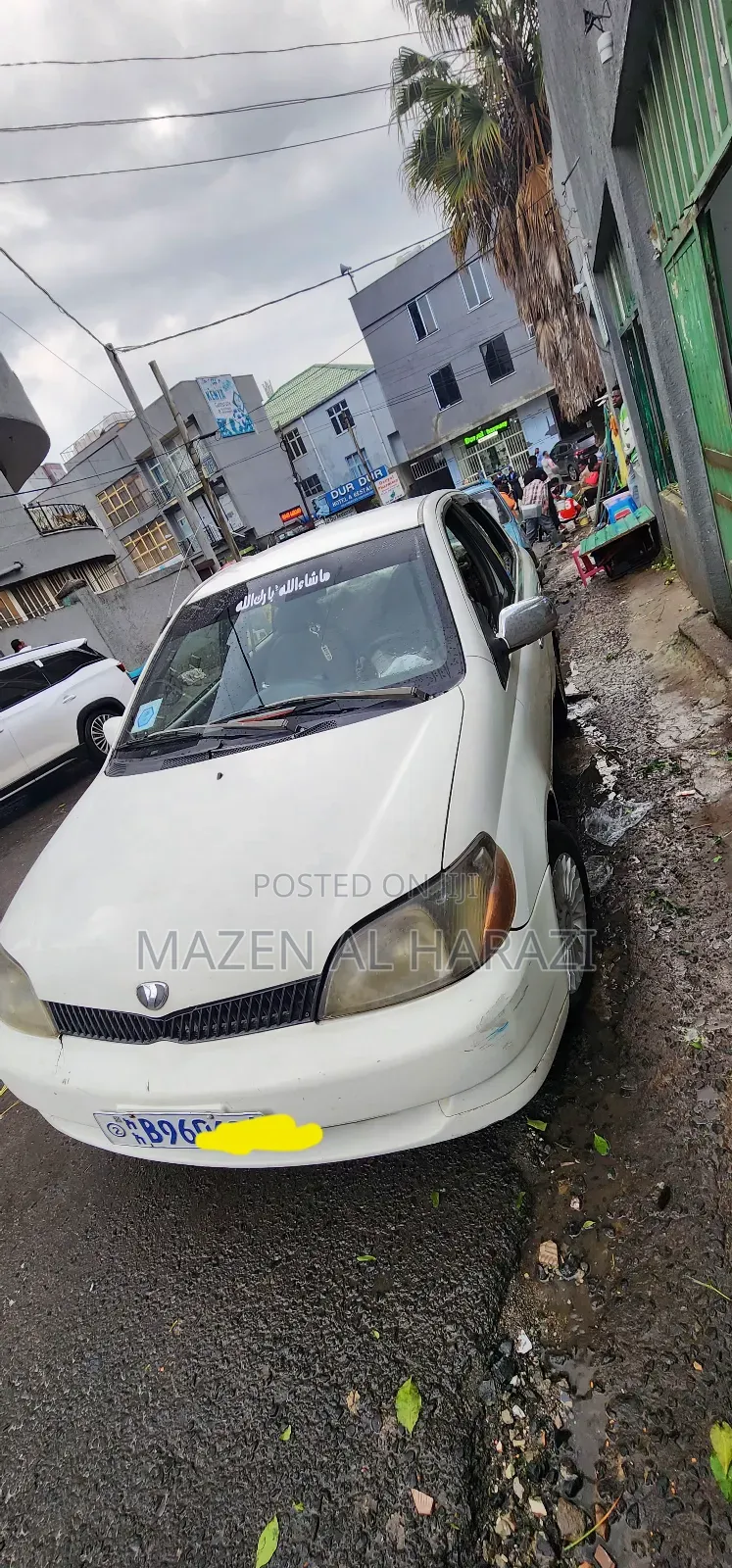 Toyota Platz 2001 White