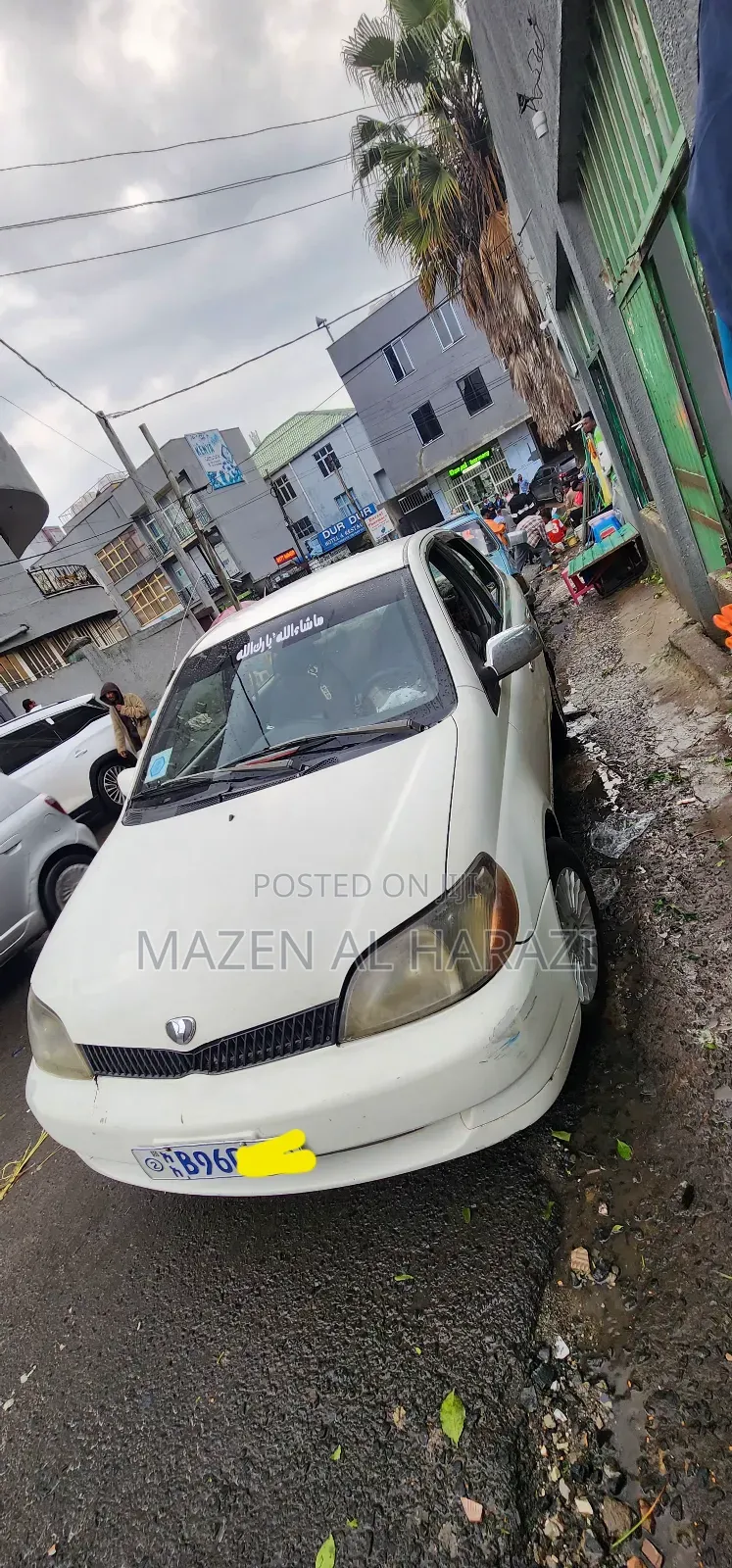 Toyota Platz 2001 White