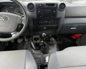 Toyota Land Cruiser 2018 White