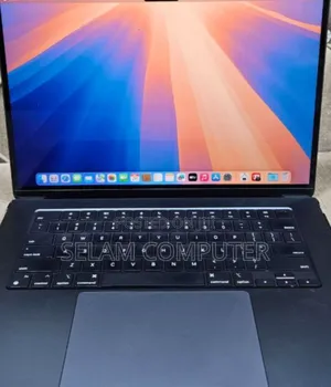 Photo - New Laptop Apple MacBook Air 2022 M2 8GB Intel Core M2 SSD 512GB