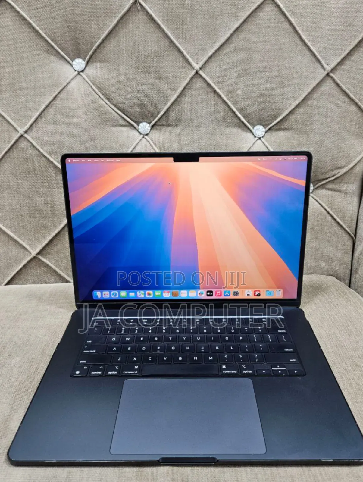 New Laptop Apple MacBook Air 2023 M2 8GB Apple M2 SSD 512GB