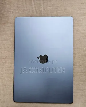 New Laptop Apple MacBook Air 2023 M2 8GB Apple M2 SSD 512GB