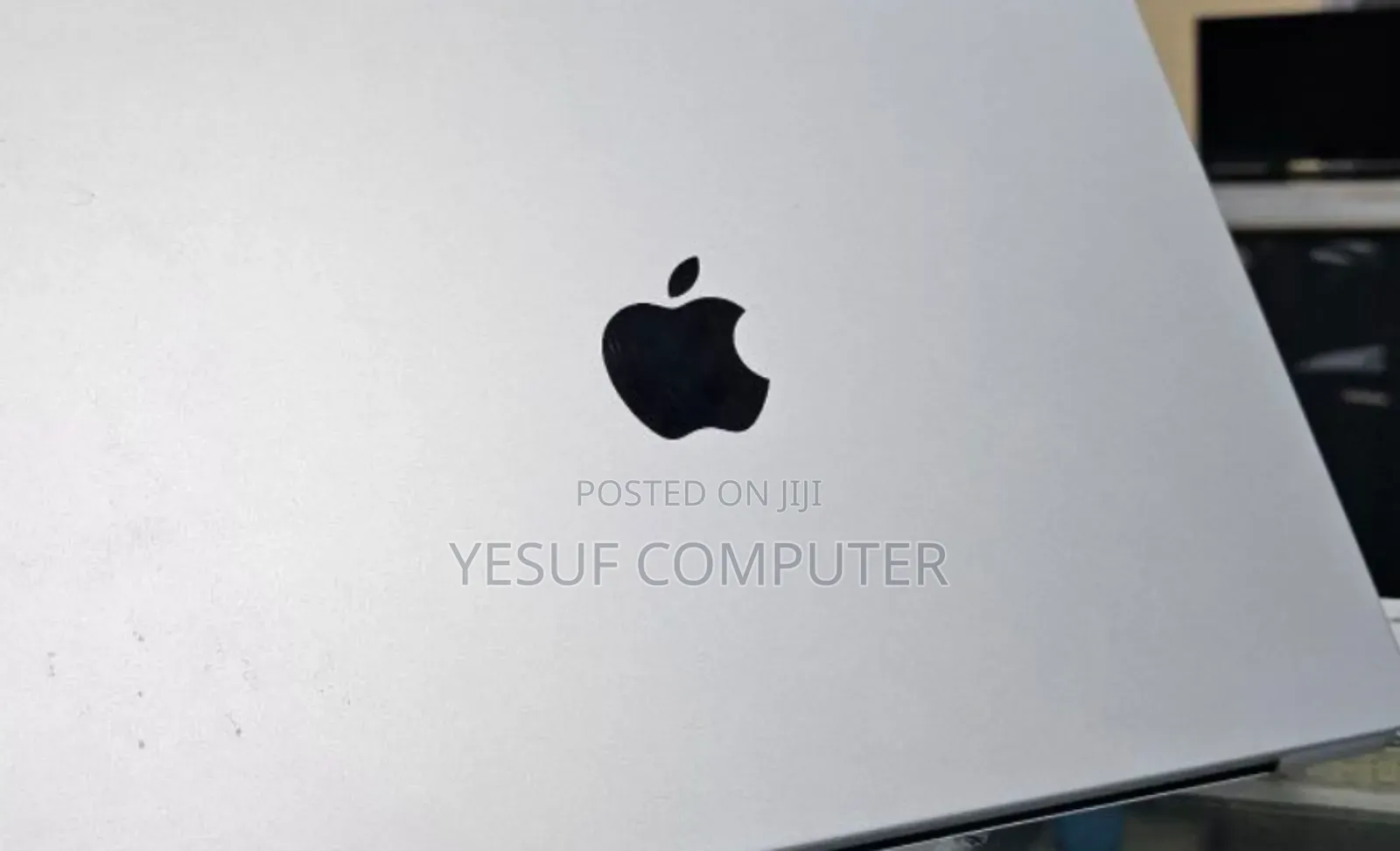 New Laptop Apple MacBook Pro 2023 M3 14-Inch 8GB Apple M3 SSD 512GB