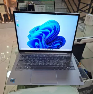 New Laptop Lenovo ThinkBook 13 16GB Intel Core I5 SSD 512GB