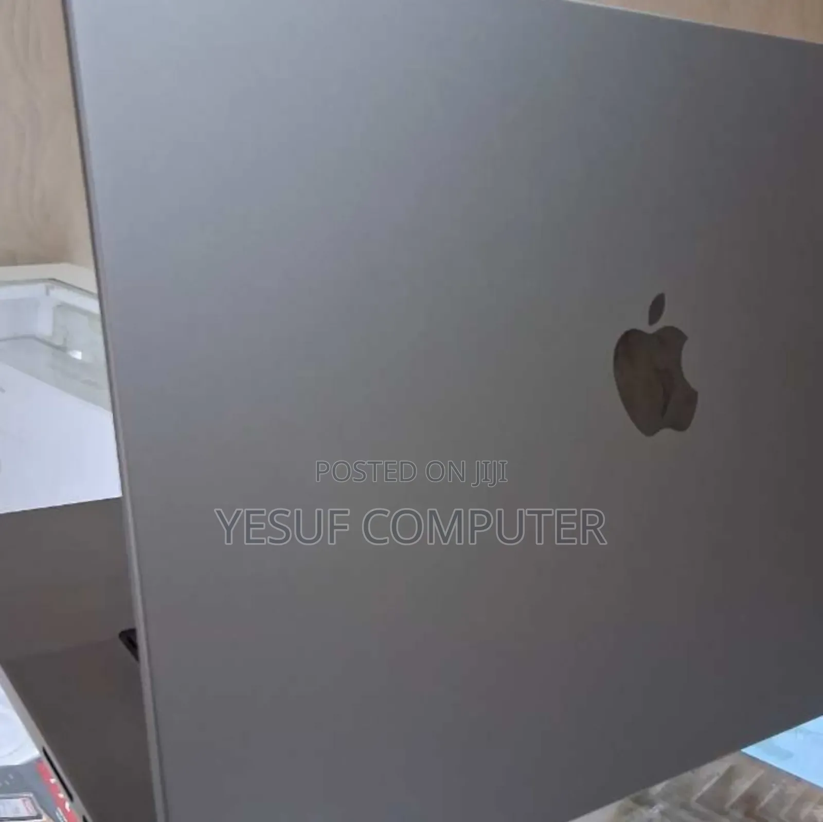 New Laptop Apple MacBook Pro 32GB Apple M1 Pro SSD 1T