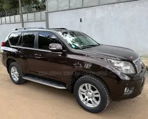 Toyota Land Cruiser Prado 2012 Brown