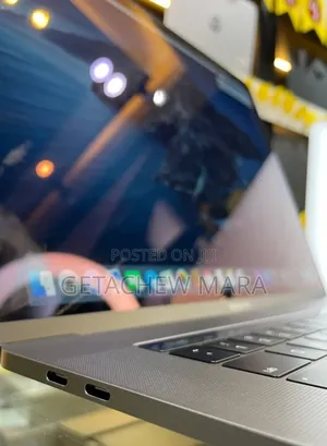 New Laptop Apple MacBook Pro 2019 32GB Intel Core I9 SSD 1T