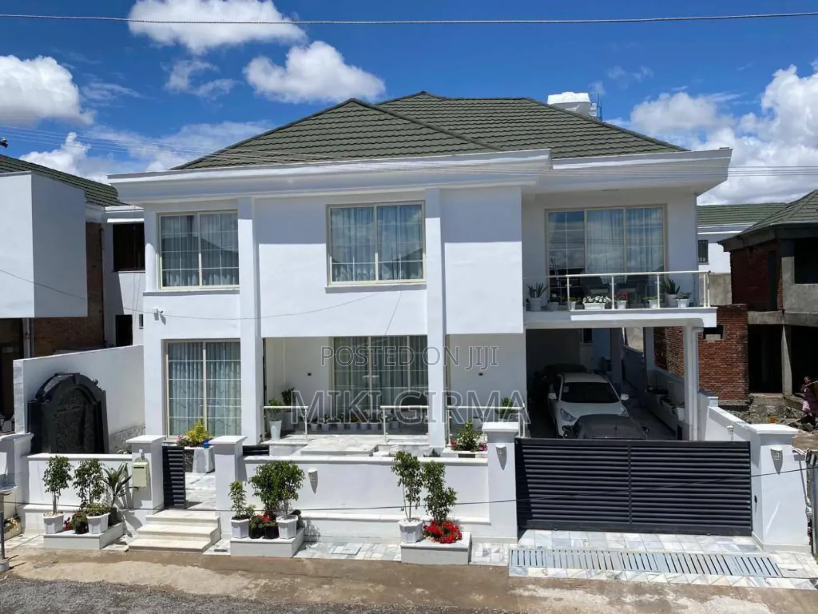 6bdrm Townhouse/Terrace in አያት አዲስ አበባ, Bole for sale