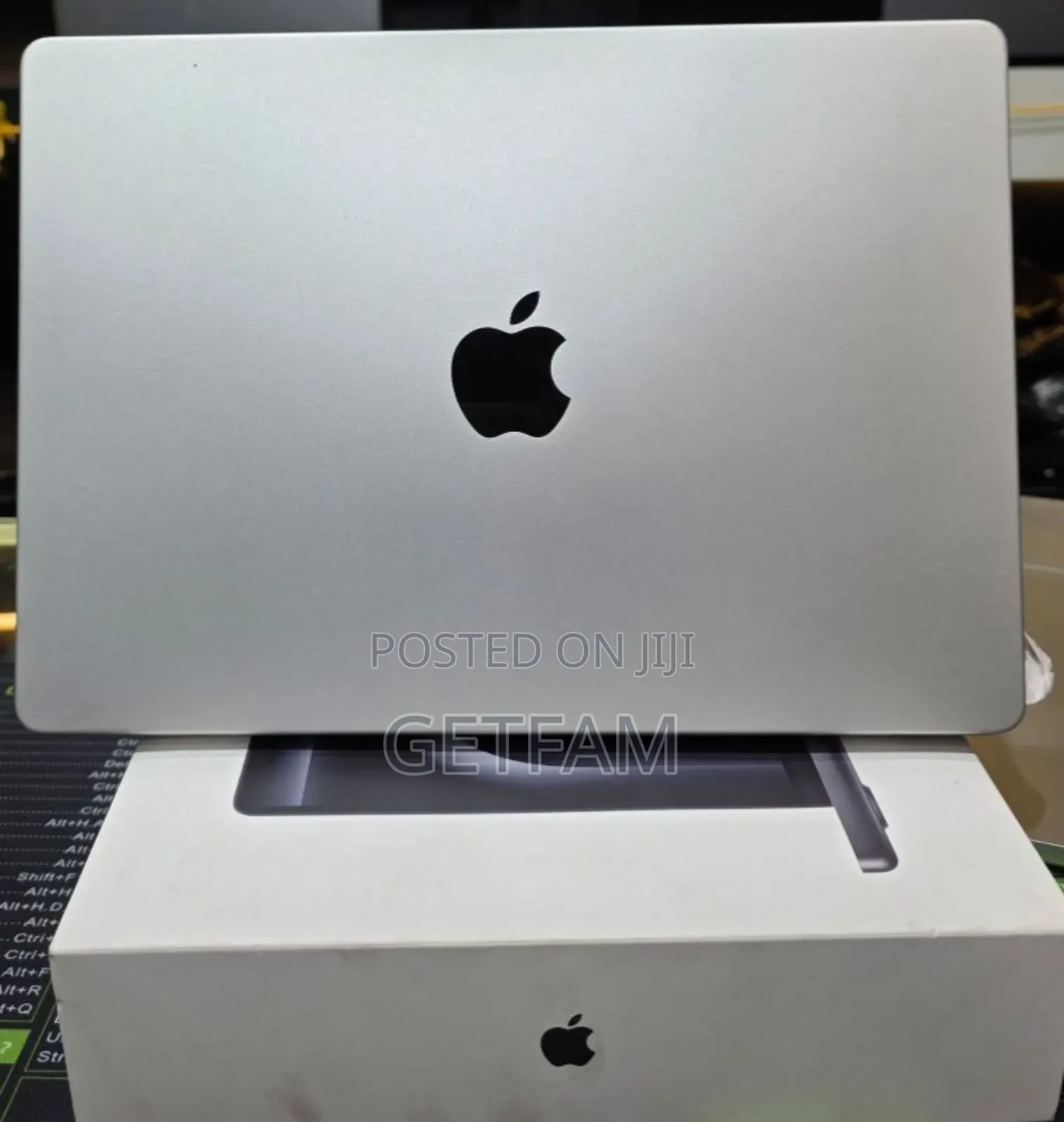 New Laptop Apple MacBook Pro M1 16GB Intel Core M2 SSD 512GB