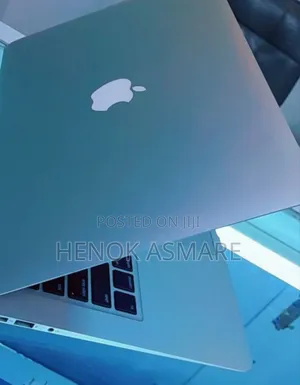 New Laptop Apple MacBook 4GB Intel Core I5 SSD 256GB