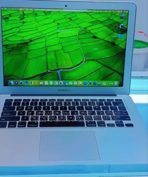 New Laptop Apple MacBook 4GB Intel Core I5 SSD 256GB