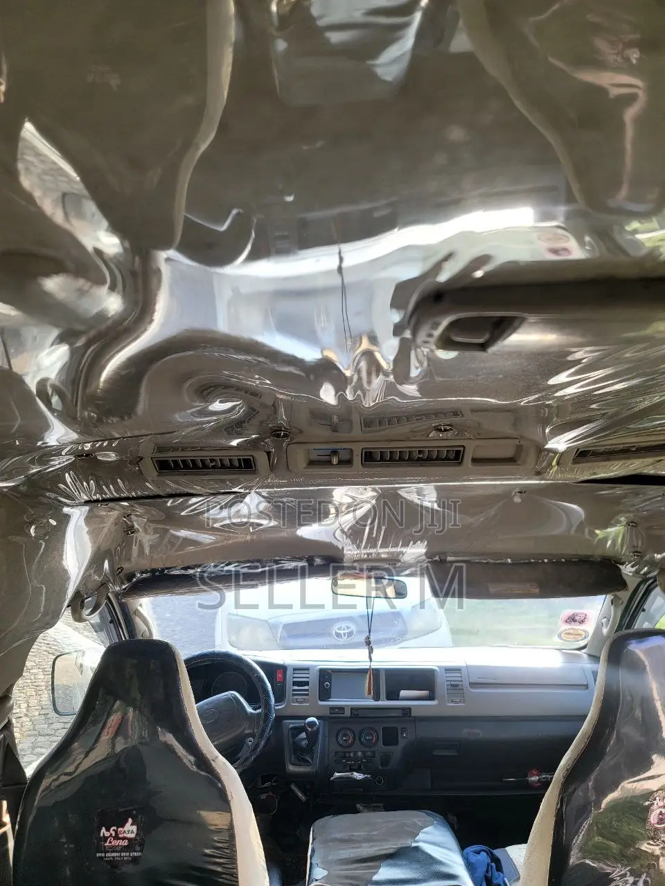 Toyota HiAce 2005 White