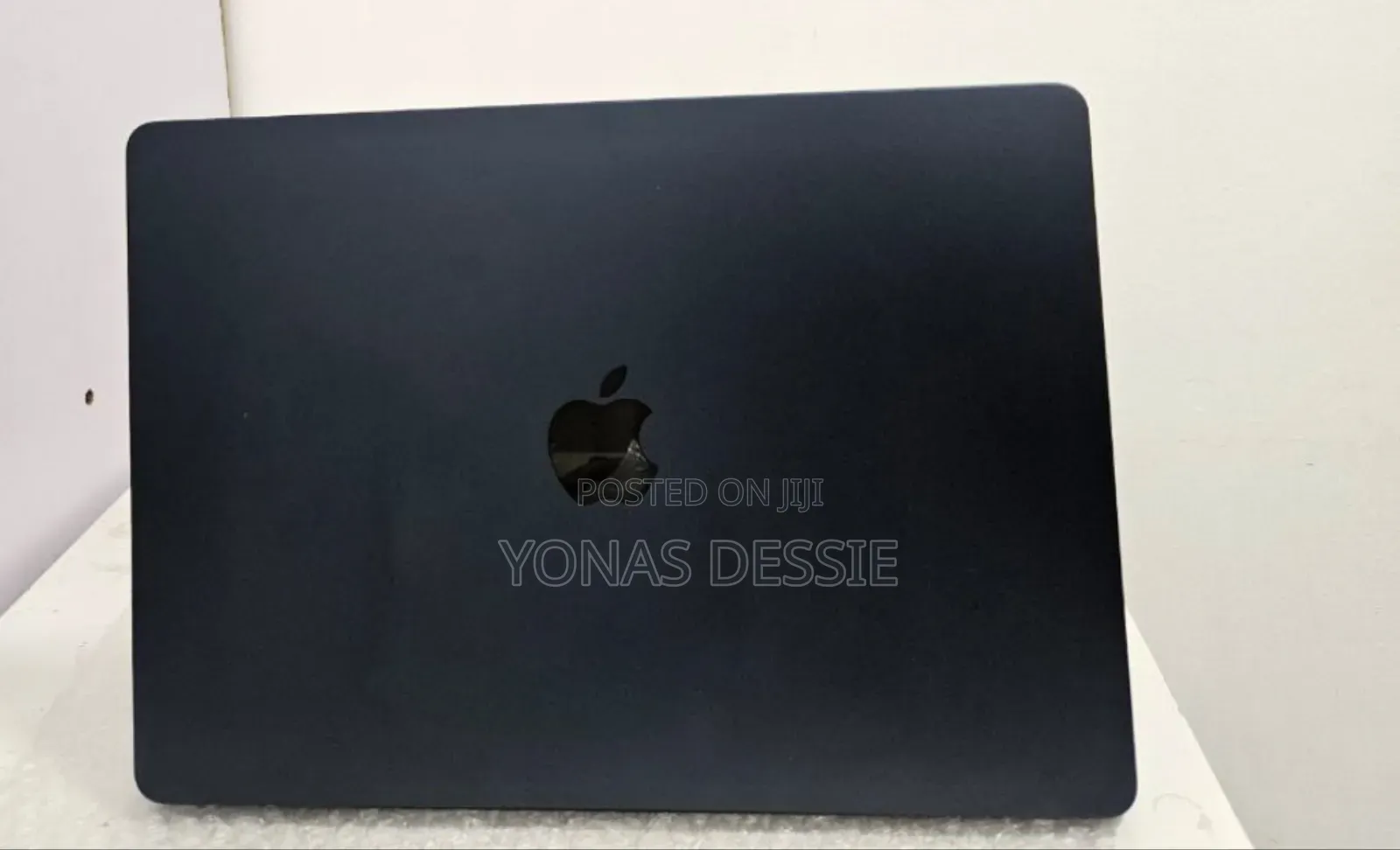 New Laptop Apple MacBook Air 2023 M2 8GB SSD 512GB