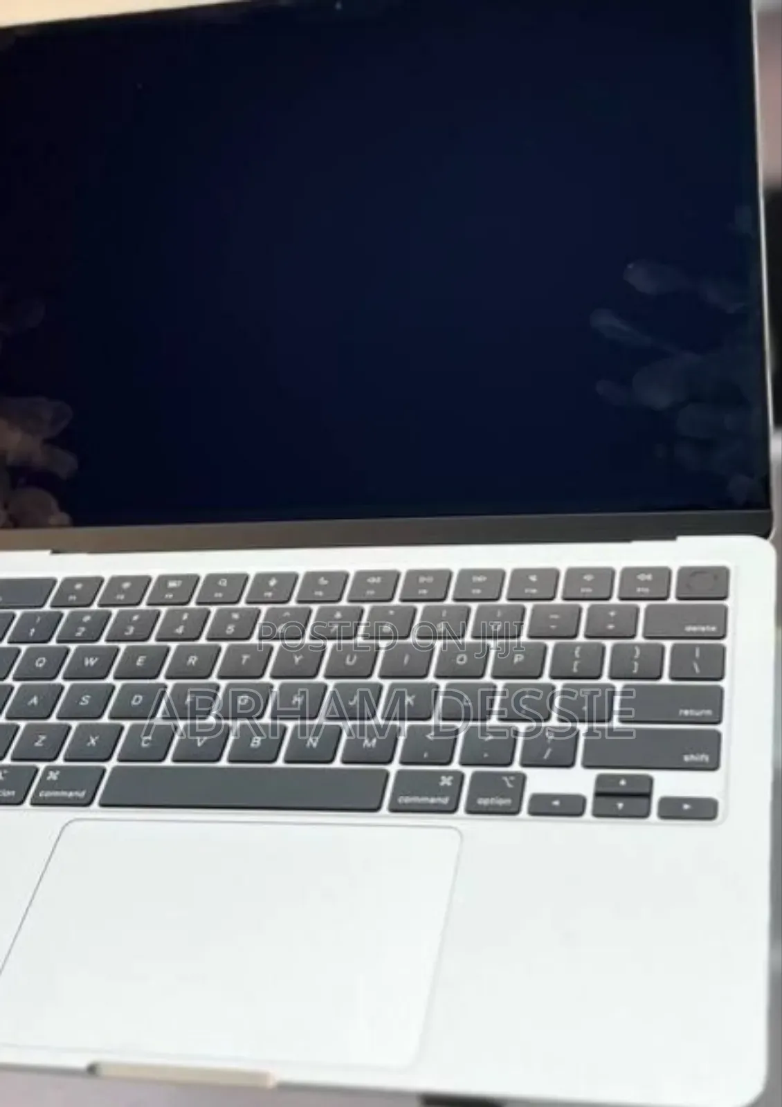 New Laptop Apple MacBook Air 2025 M4 13-Inch 16GB Apple M4 SSD 256GB