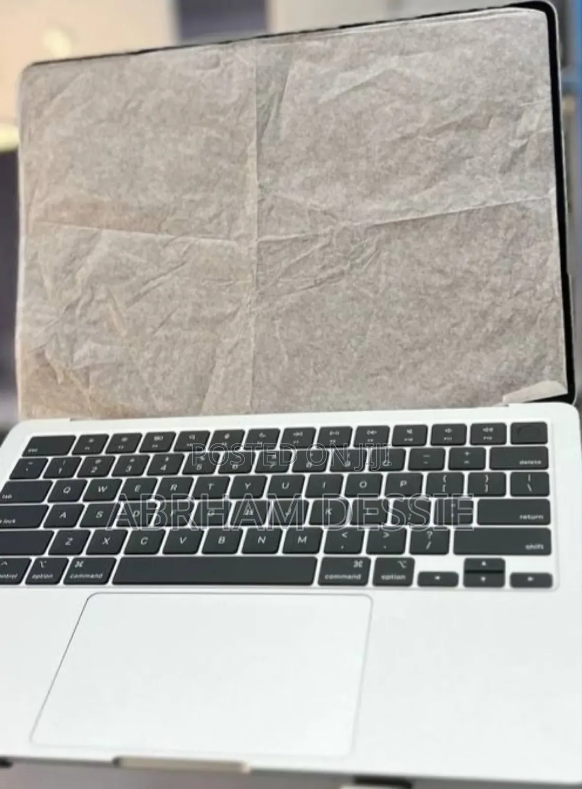 New Laptop Apple MacBook Air 2025 M4 13-Inch 16GB Apple M4 SSD 256GB