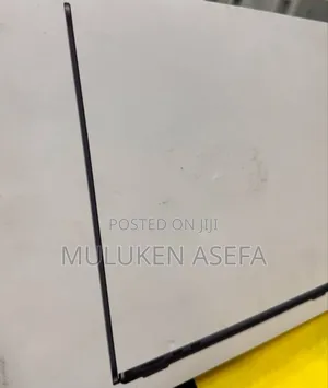 New Laptop Apple MacBook Air 2025 M4 13-Inch 16GB Apple M4 SSD 256GB