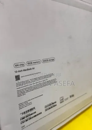 New Laptop Apple MacBook Air 2025 M4 13-Inch 16GB Apple M4 SSD 256GB