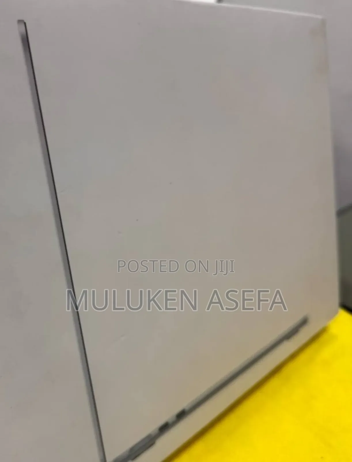 New Laptop Apple MacBook Air 2025 M4 13-Inch 16GB Apple M4 SSD 256GB