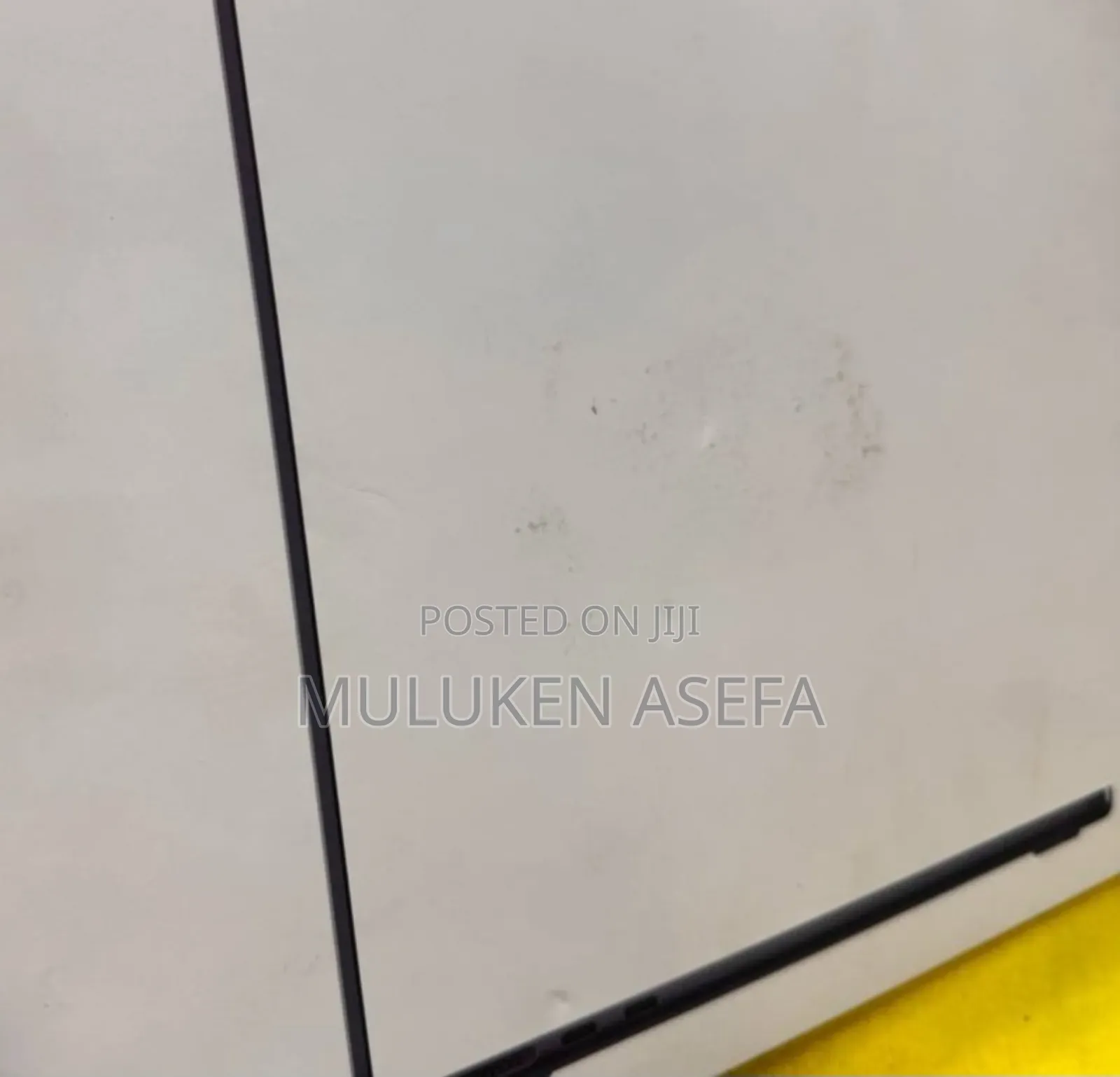 New Apple MacBook Air 2024 M3 13-Inch 16GB Intel Core M3 SSD 256GB