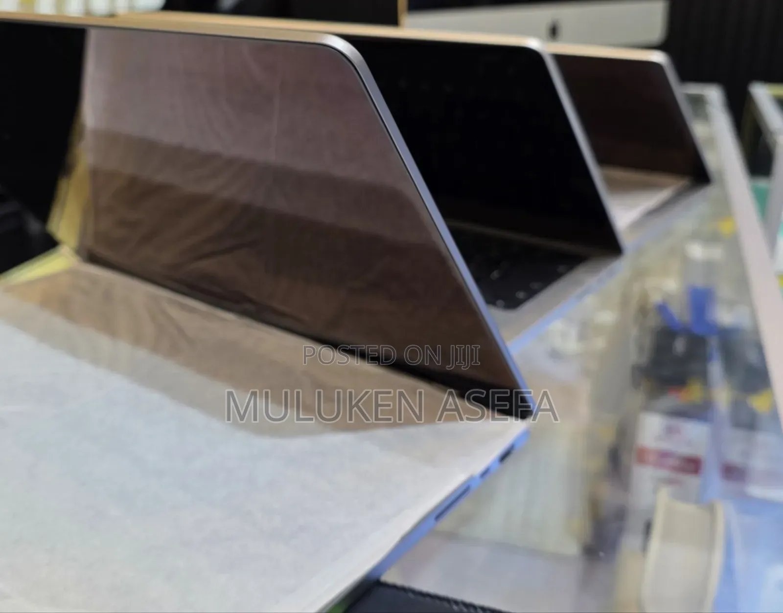 New Laptop Apple MacBook Pro M1 16GB Apple M1 Pro SSD 512GB