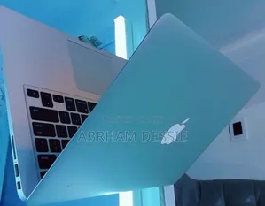 New Laptop Apple MacBook Air 2014 4GB Intel Core I5 SSD 256GB