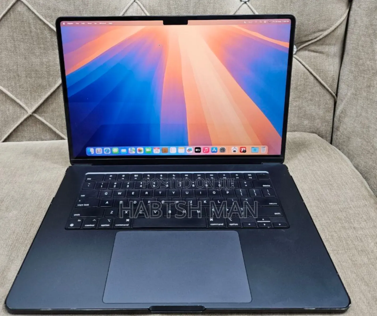 New Laptop Apple MacBook Air 2022 M2 8GB Apple M2 SSD 512GB