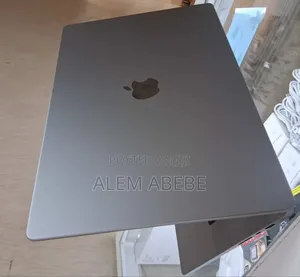 New Laptop Apple MacBook Pro M1 32GB Apple M1 Pro SSD 1T